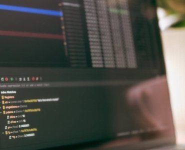 Od chaosu do kontroli: jak wybrać ERP, który wyniesie produkcję na wyższy poziom