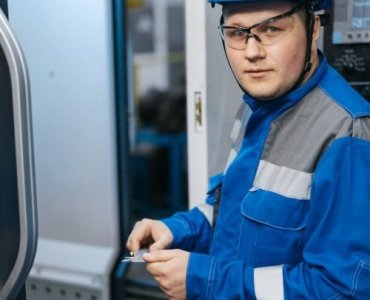 Od papieru do pikseli: praktyczny plan cyfrowej transformacji procesów w zakładzie produkcyjnym