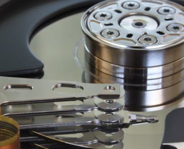 Mała firma, wielkie bezpieczeństwo: jak wdrożyć niezawodny backup danych w jeden weekend