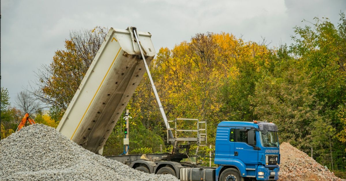 Zbij koszty, nie jakość: jak skutecznie wynegocjować lepsze ceny materiałów na budowę